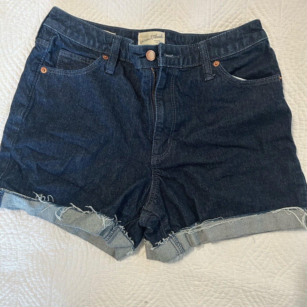 Universal thread shorts